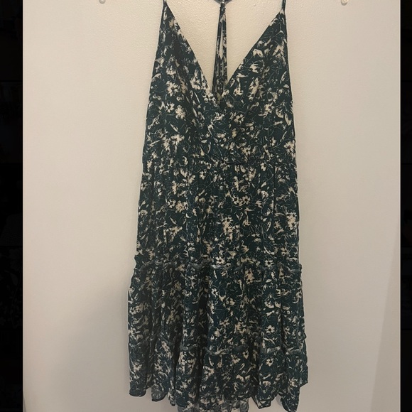 Gorgeous Summer Dress - Picture 2 of 6